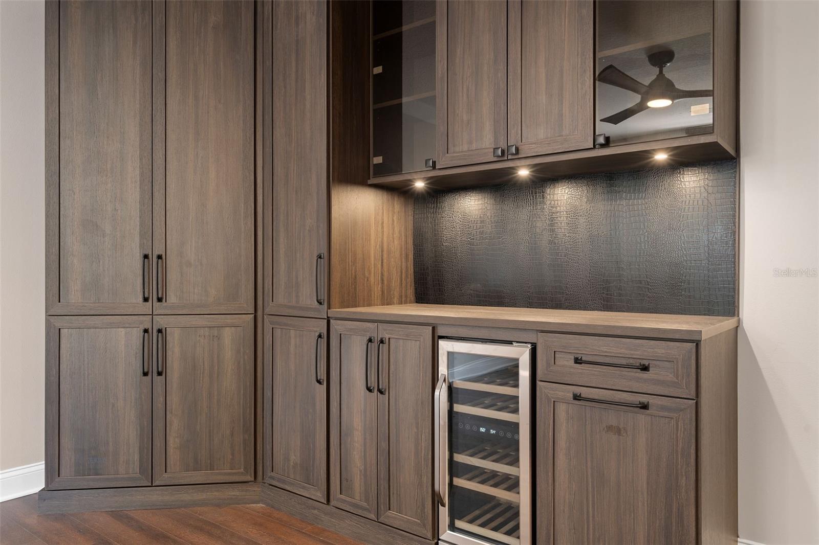 CRANES POINT - Residential