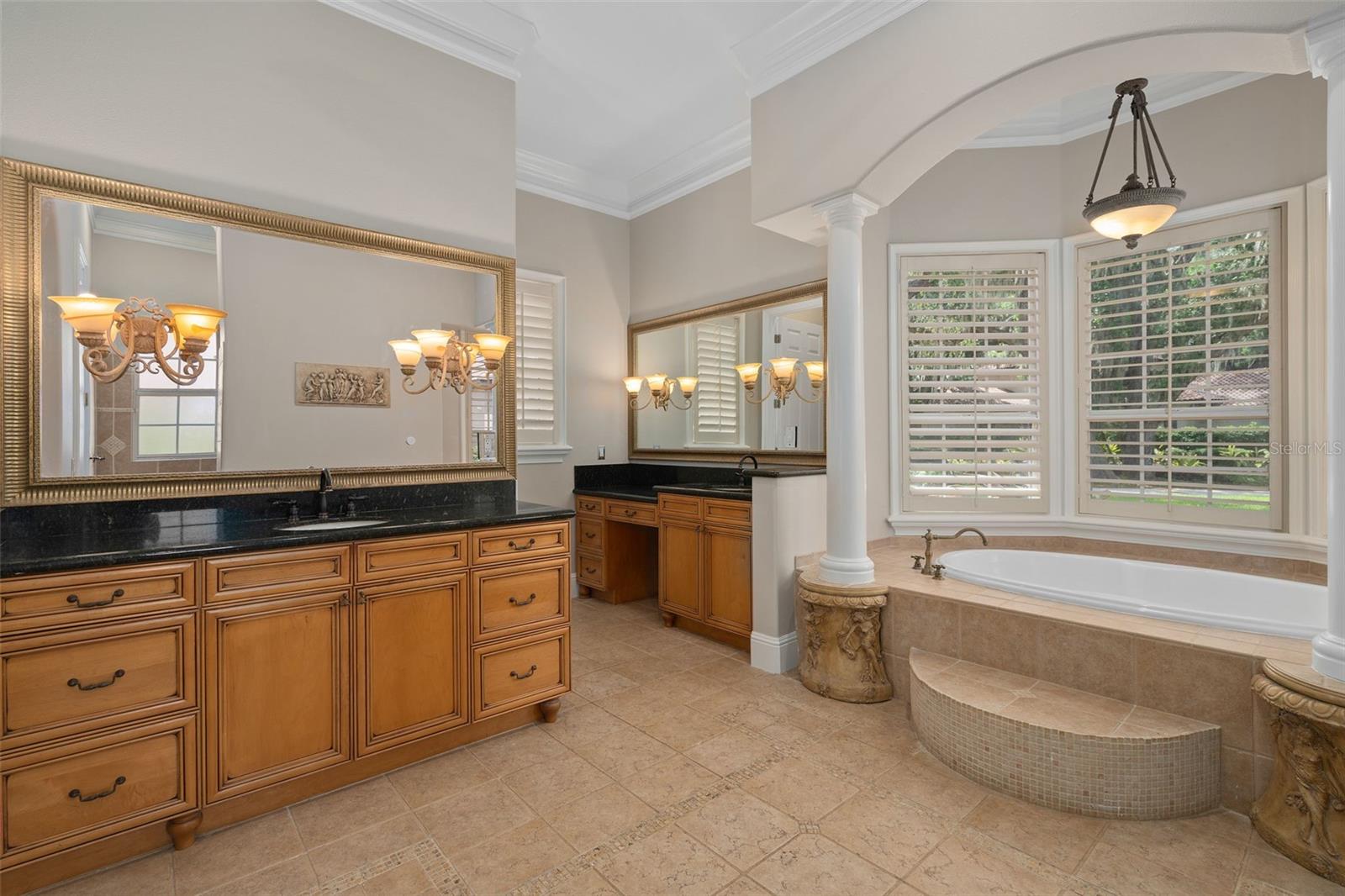 CRANES POINT - Residential