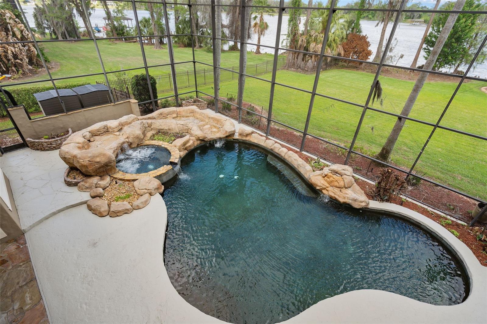 CRANES POINT - Residential