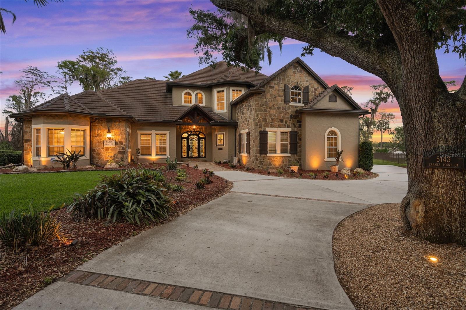 CRANES POINT - Residential