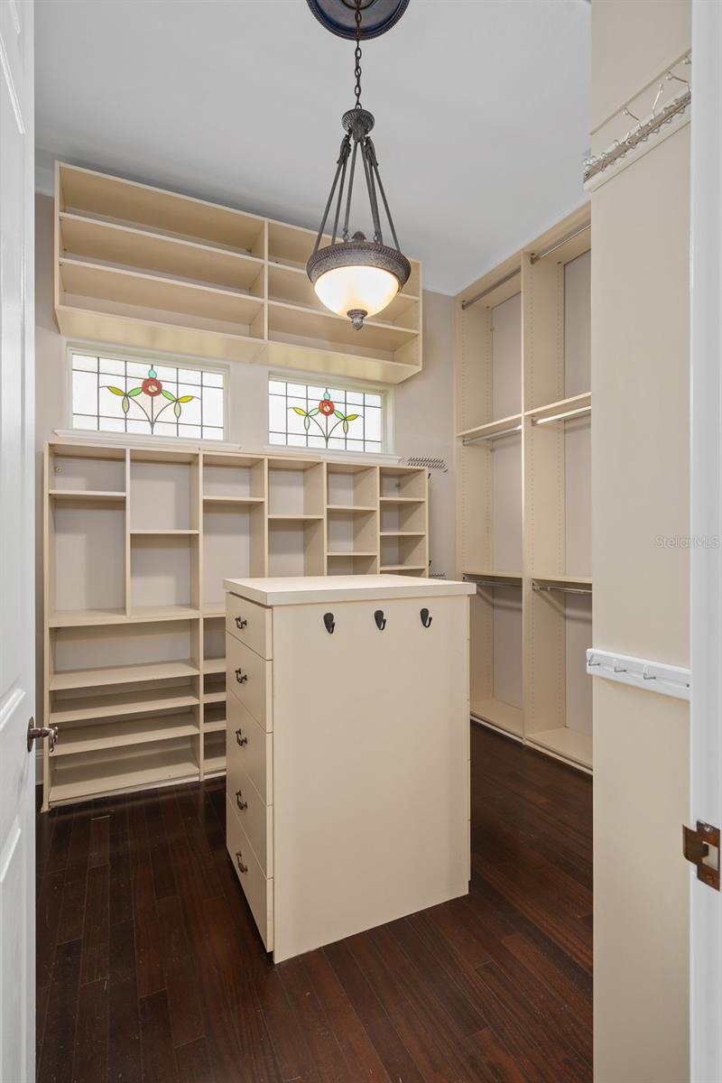 CRANES POINT - Residential