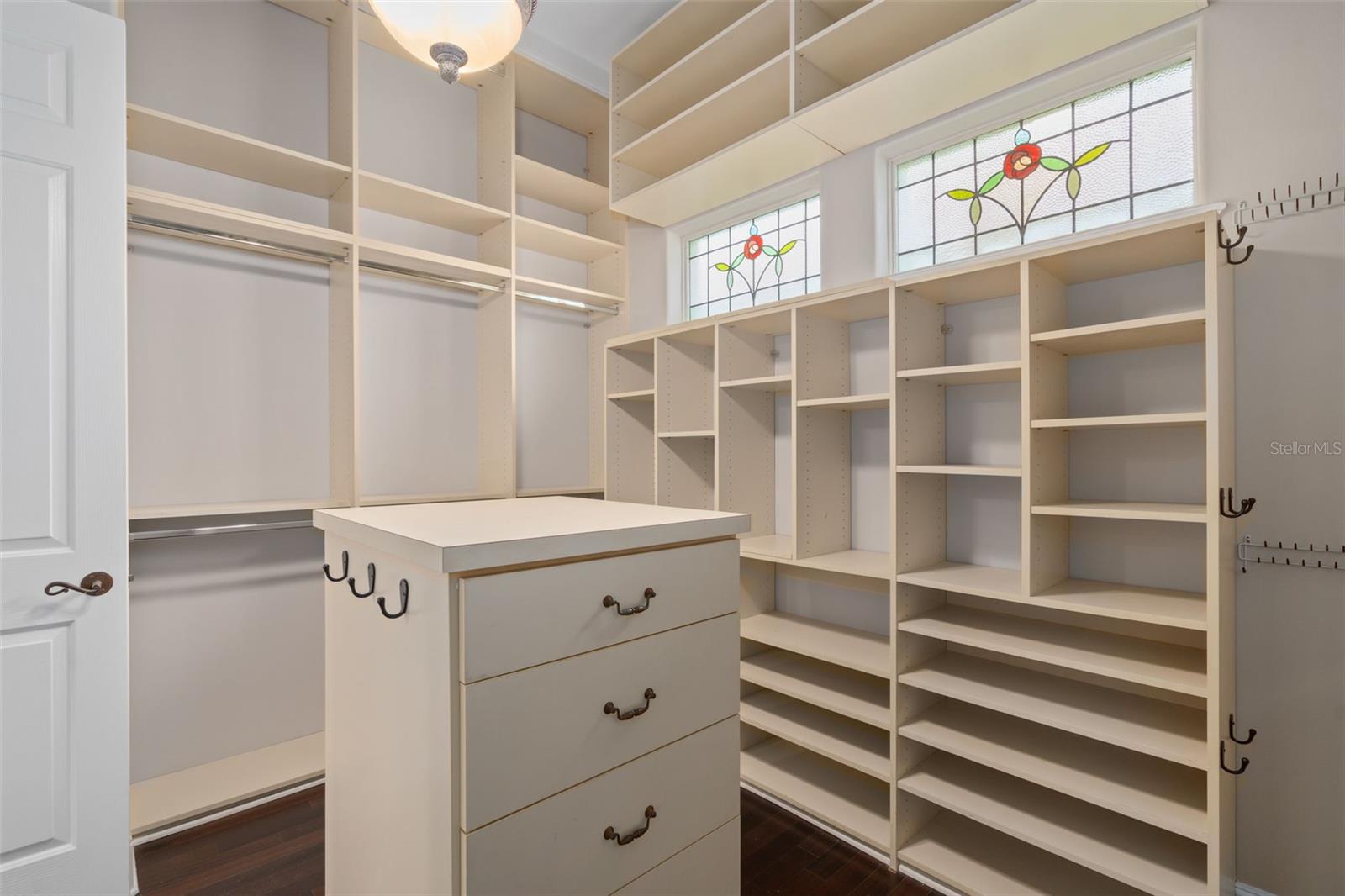 CRANES POINT - Residential