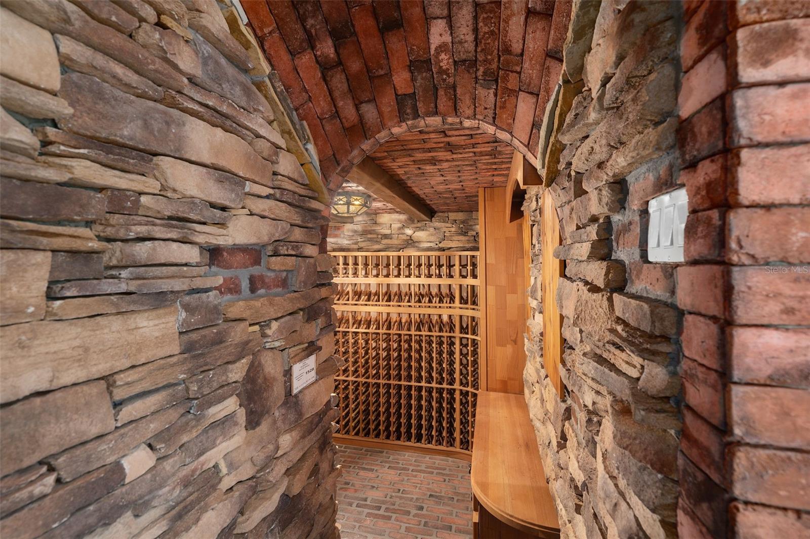 CRANES POINT - Residential