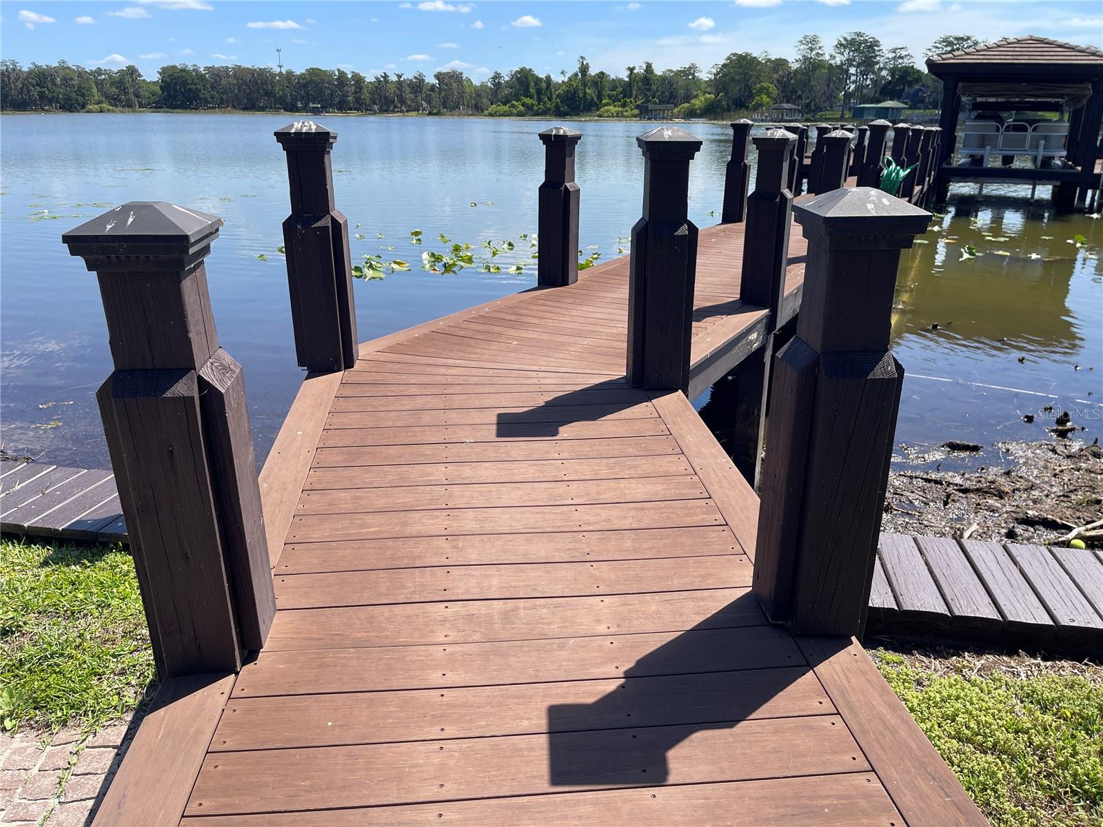 CRANES POINT - Residential