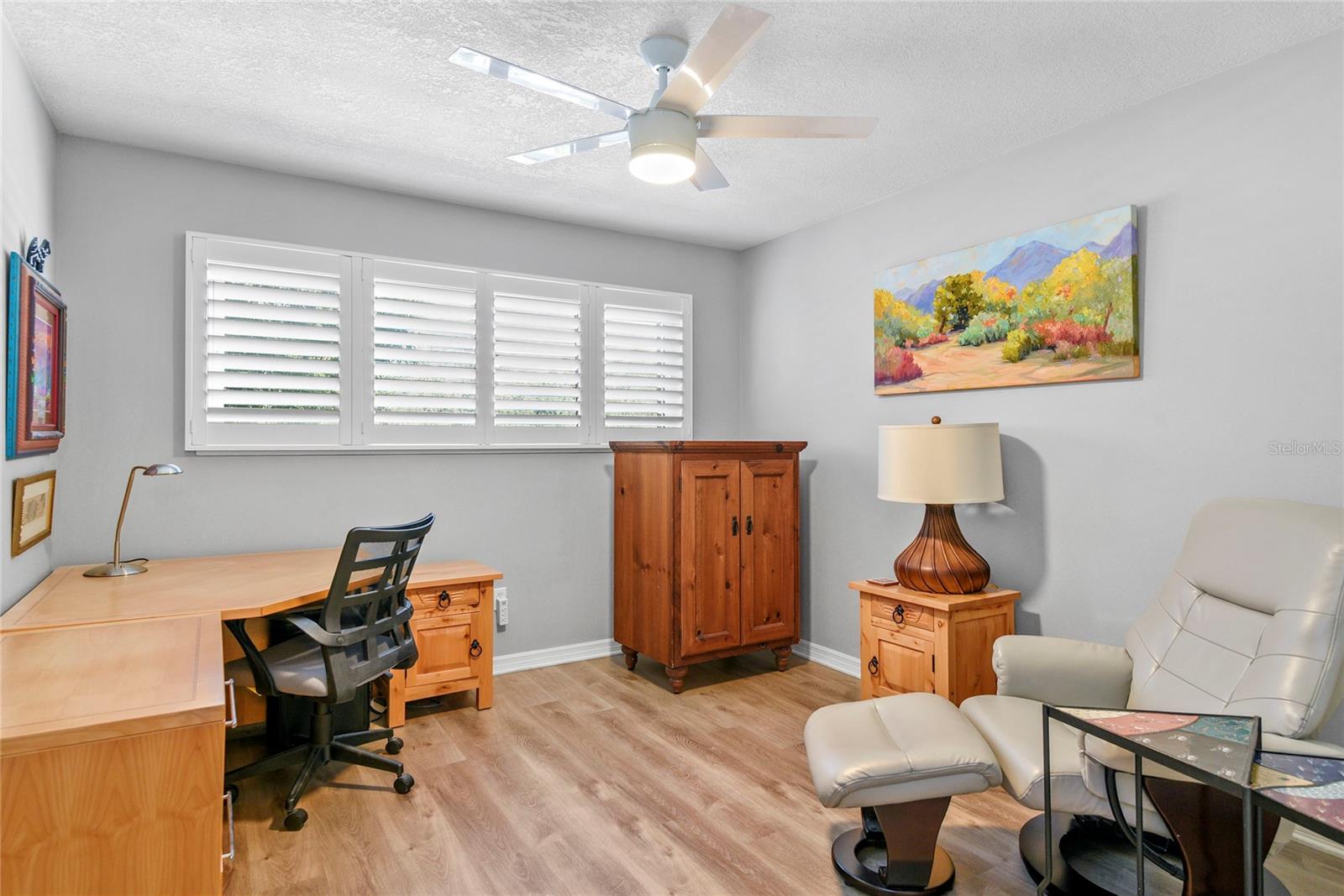 MOORINGS ON LAKE MAITLAND CONDO BLDG 05 - Residential