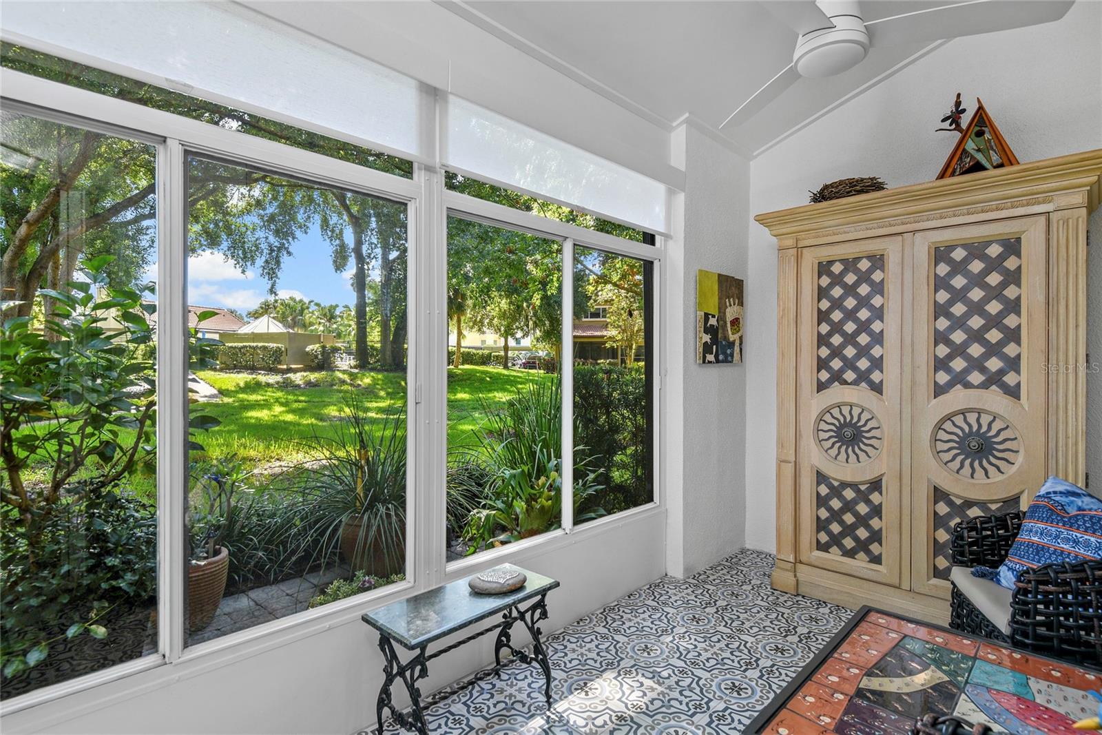 MOORINGS ON LAKE MAITLAND CONDO BLDG 05 - Residential