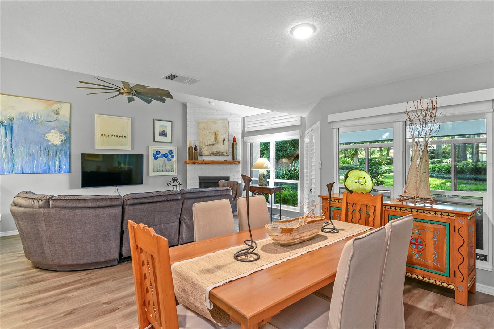 MOORINGS ON LAKE MAITLAND CONDO BLDG 05 - Residential