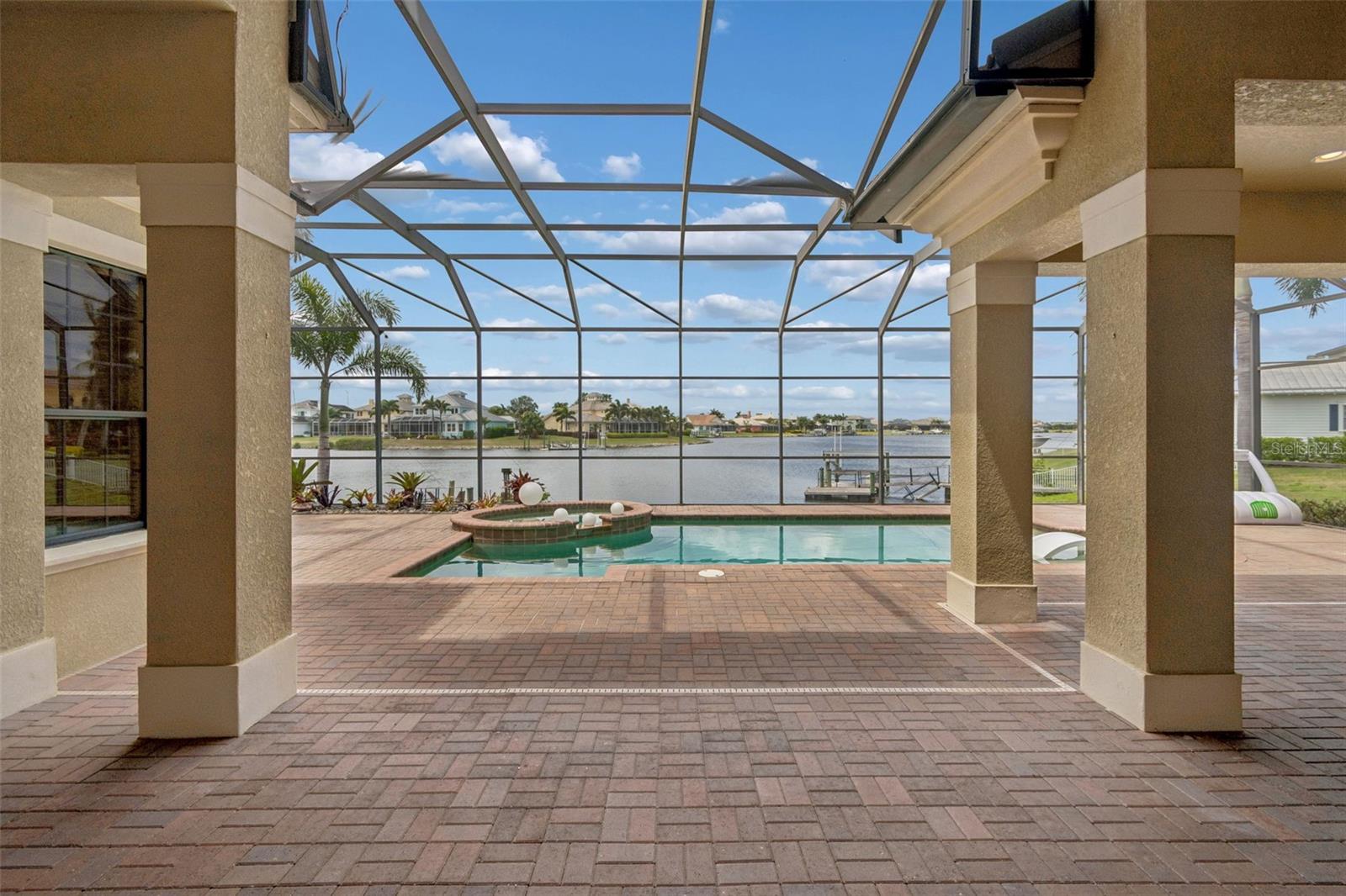 MIRABAY PH 02A-4 - Residential