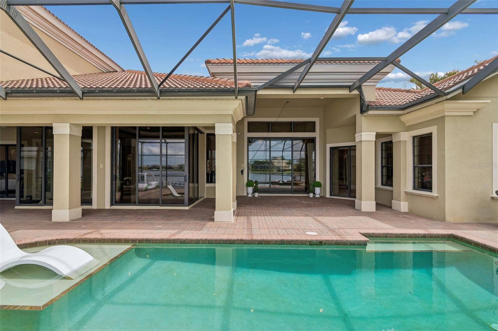 MIRABAY PH 02A-4 - Residential