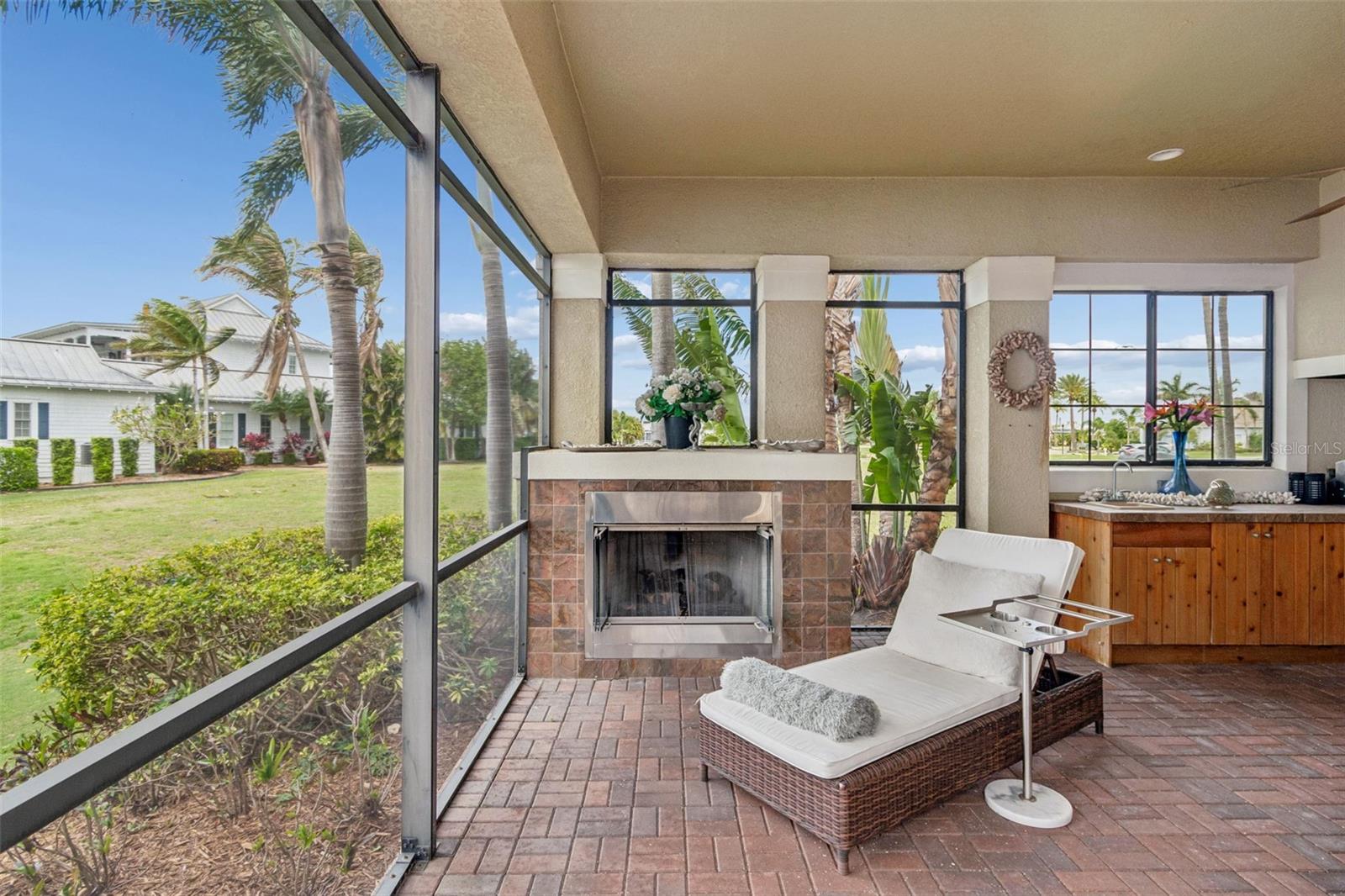 MIRABAY PH 02A-4 - Residential