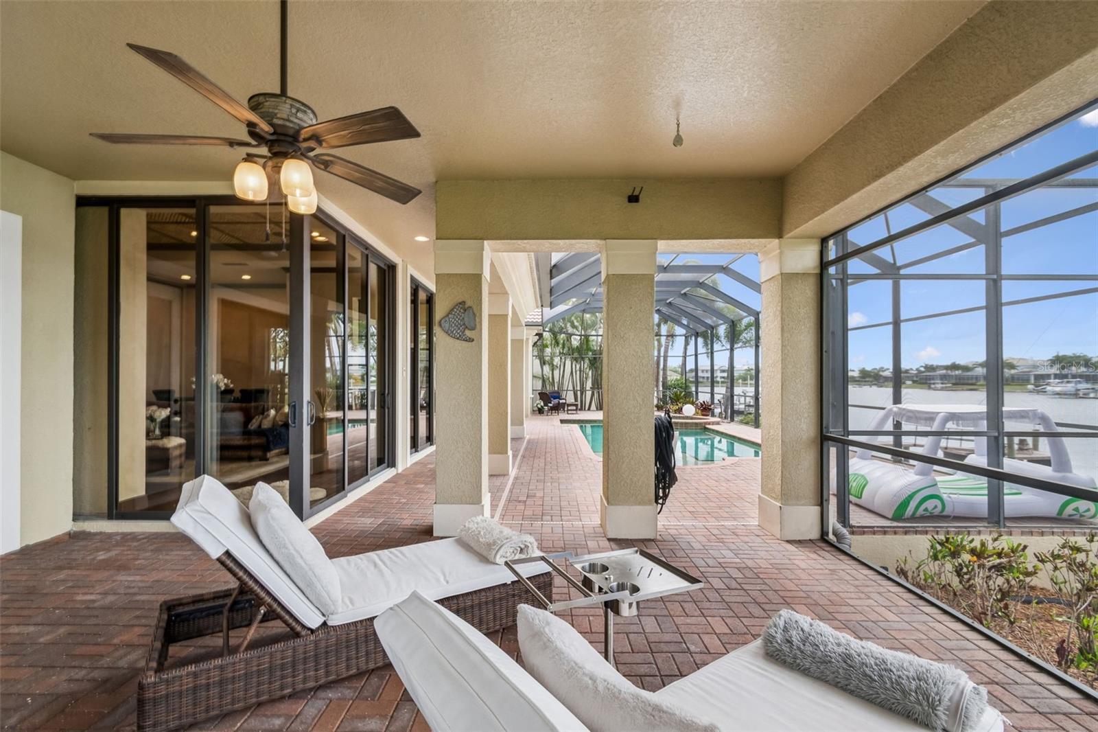 MIRABAY PH 02A-4 - Residential