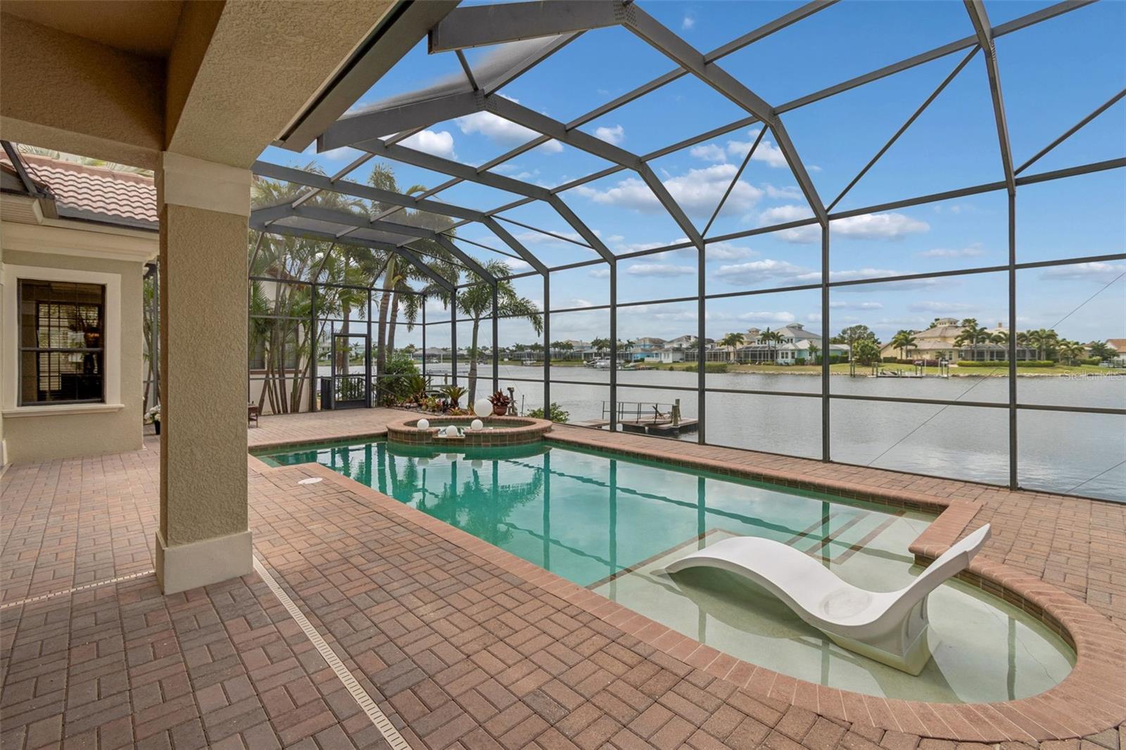 MIRABAY PH 02A-4 - Residential
