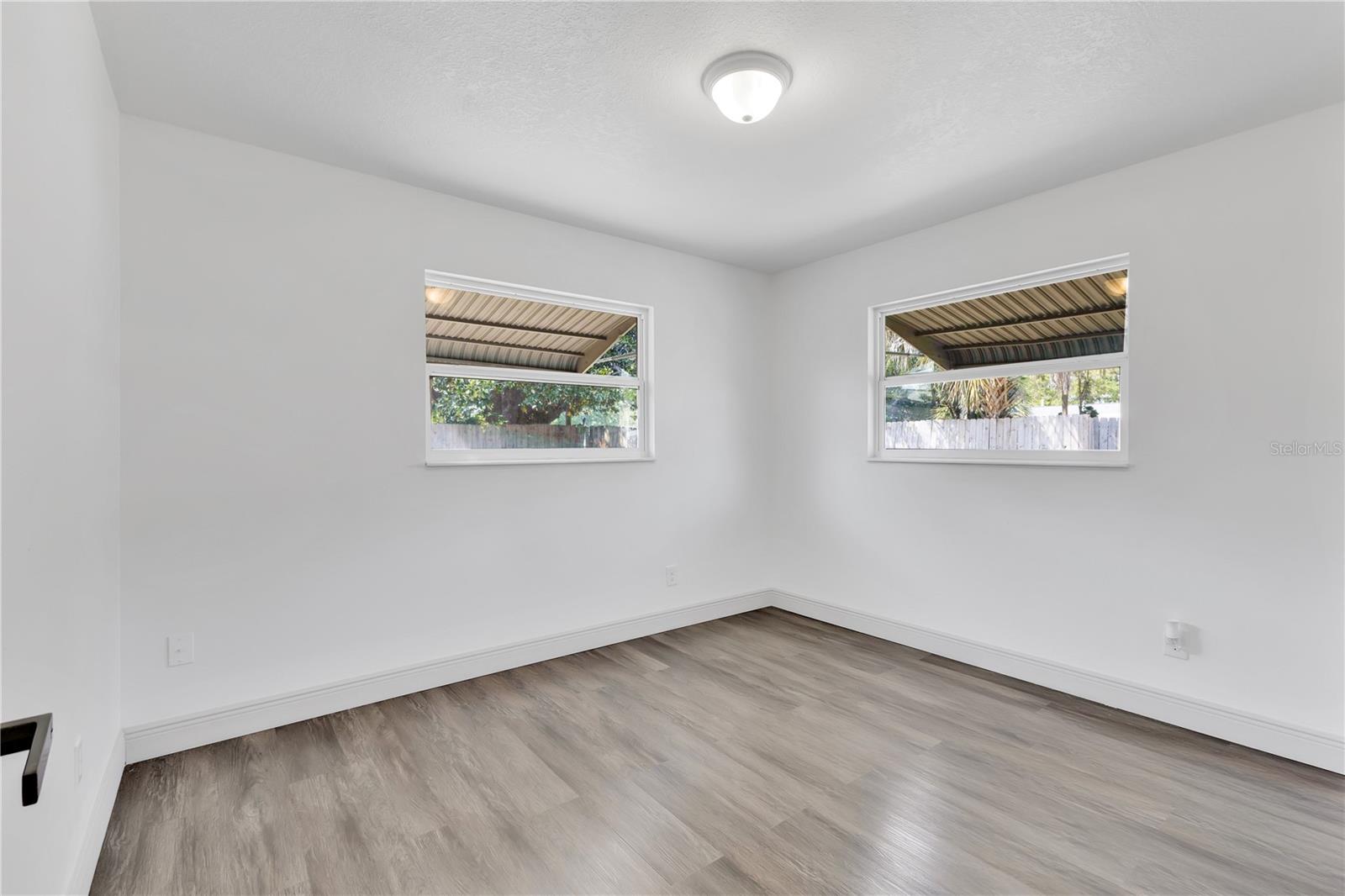 COLLEGE MANOR UNIT 02 - Residential