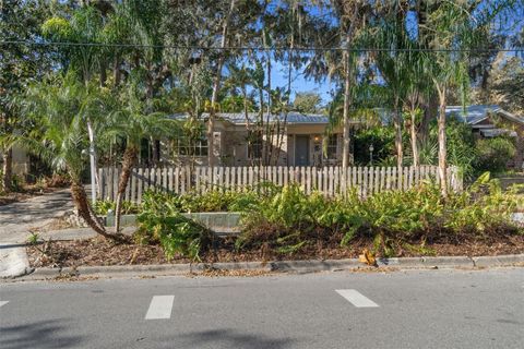 Photo of 1409 E Park Circle, Tampa, FL 33604 (MLS # TB8476474)