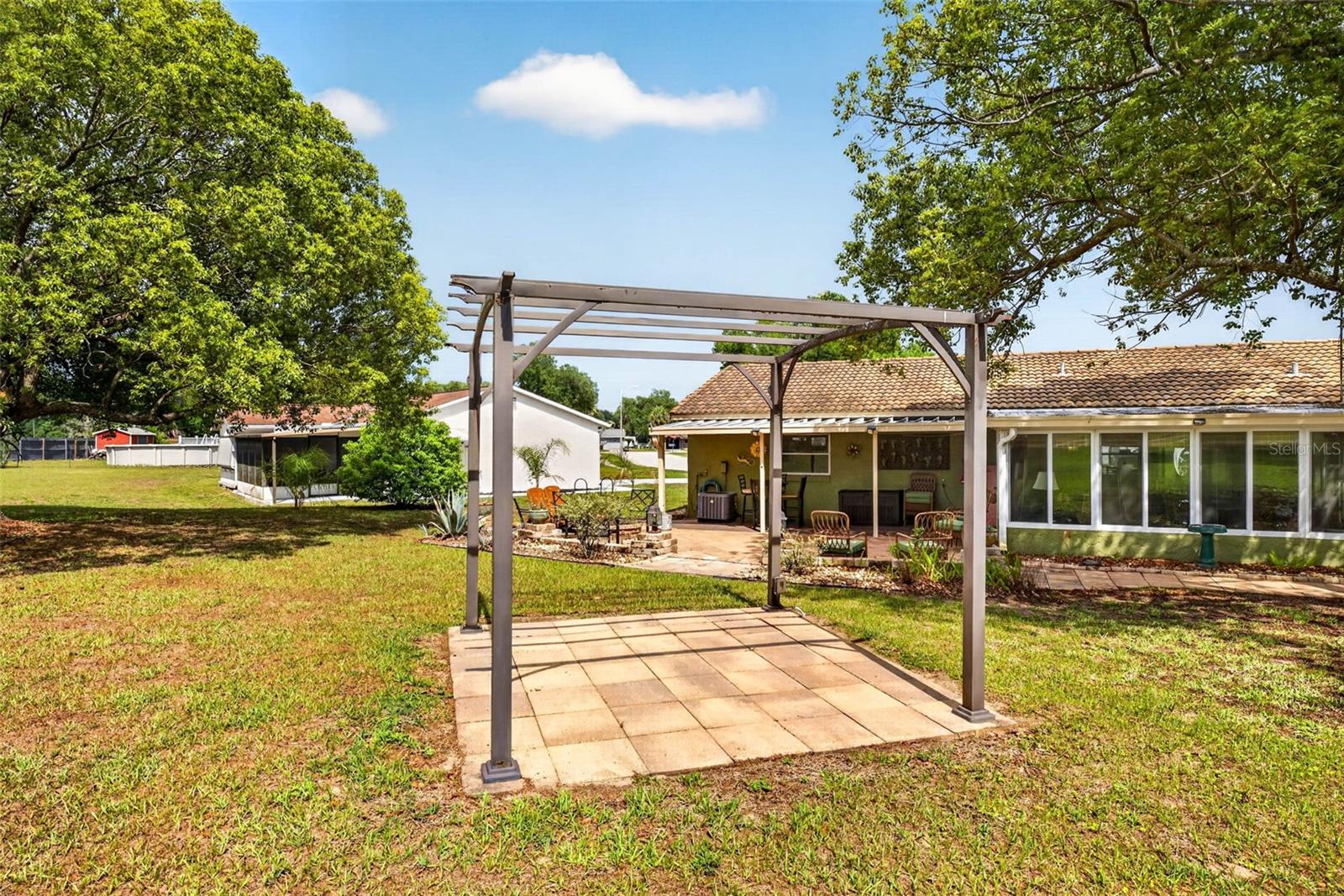 LAKE DOROTHEA GROVE - Residential