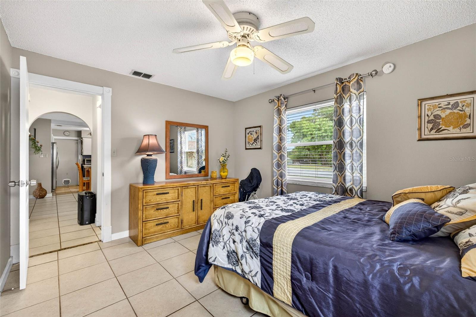 LAKE DOROTHEA GROVE - Residential