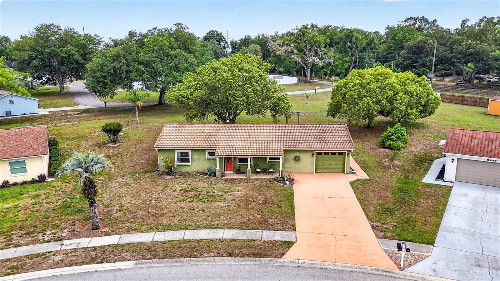 LAKE DOROTHEA GROVE - Residential