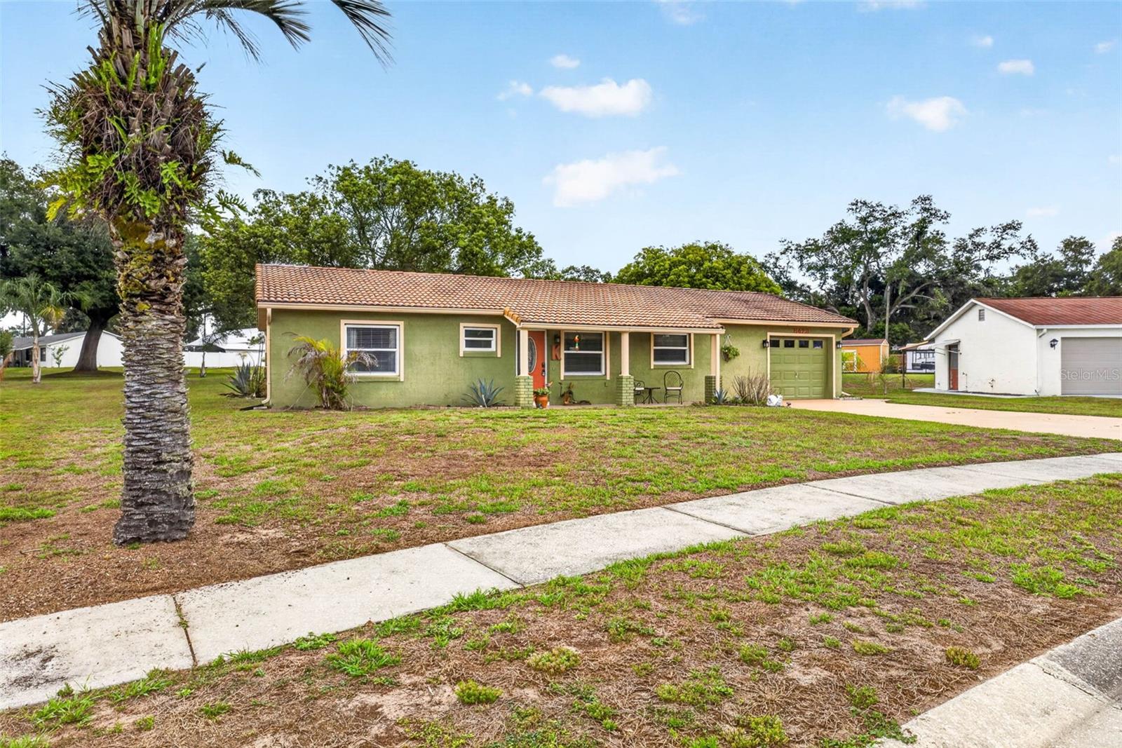 LAKE DOROTHEA GROVE - Residential