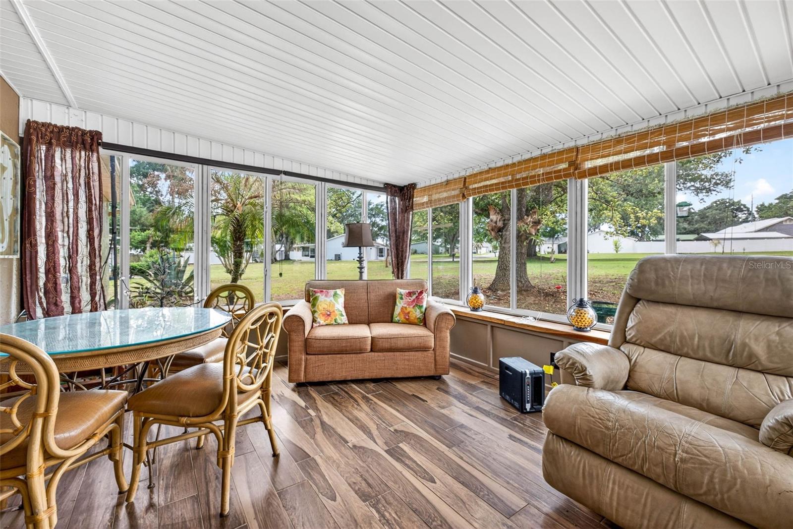 LAKE DOROTHEA GROVE - Residential