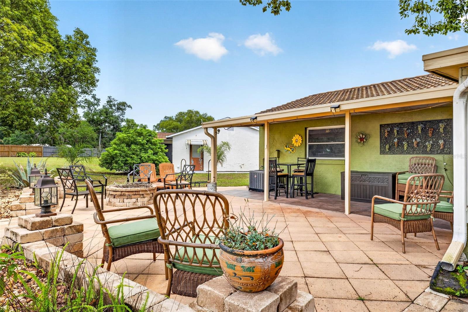 LAKE DOROTHEA GROVE - Residential