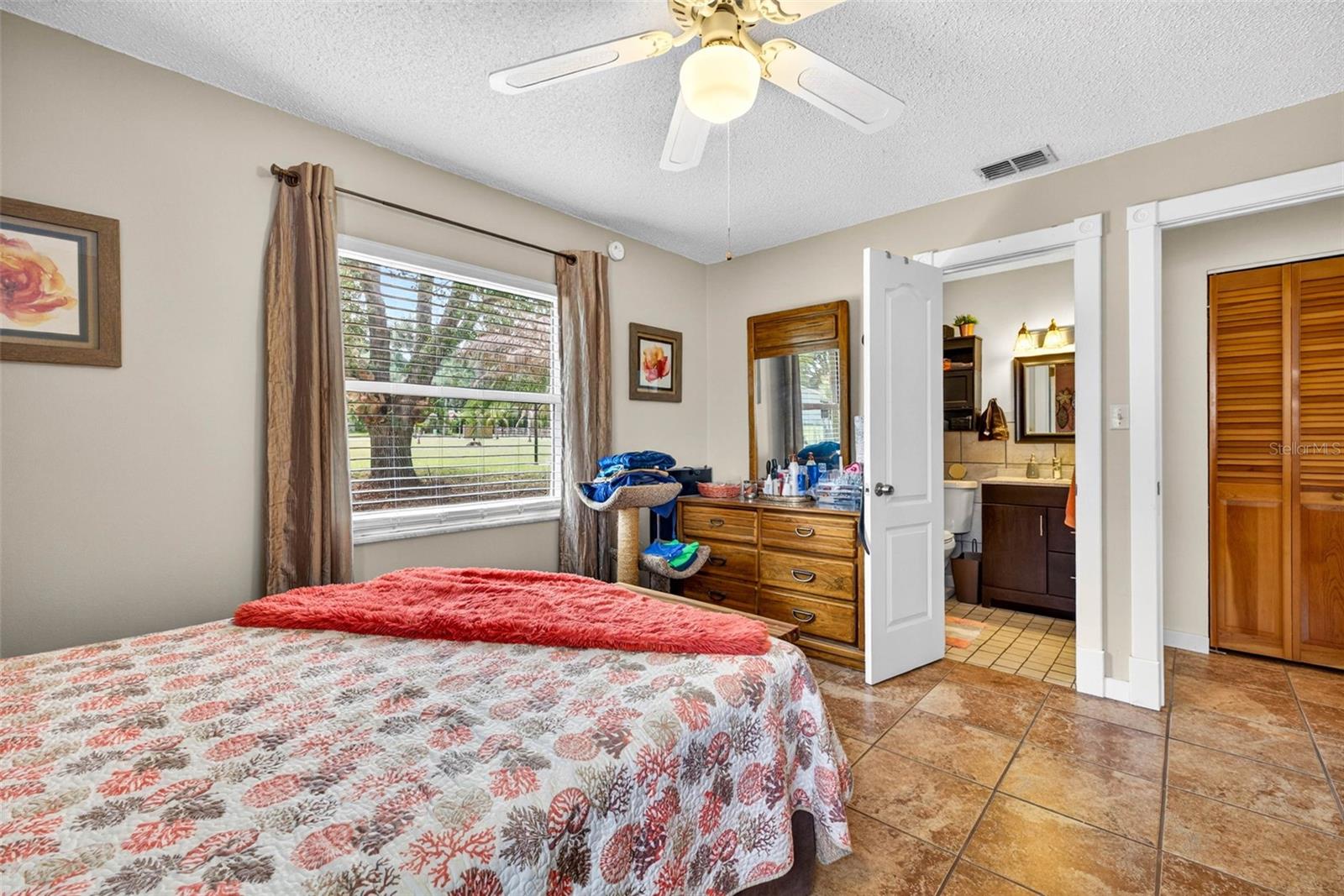 LAKE DOROTHEA GROVE - Residential