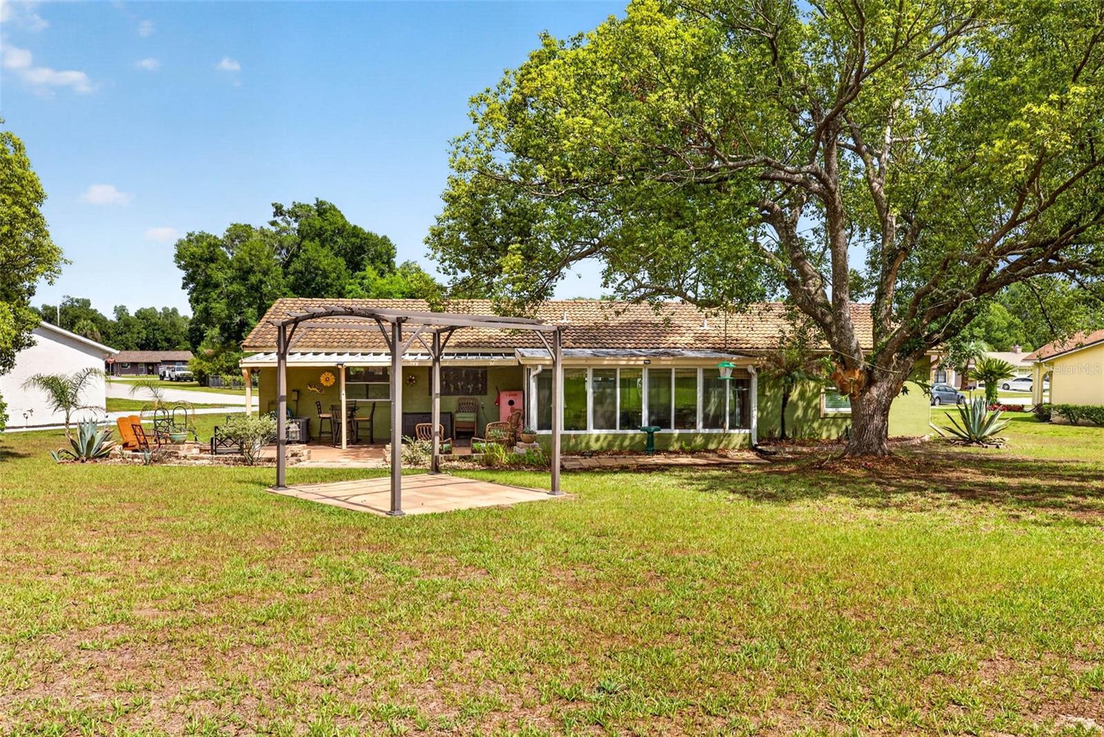 LAKE DOROTHEA GROVE - Residential