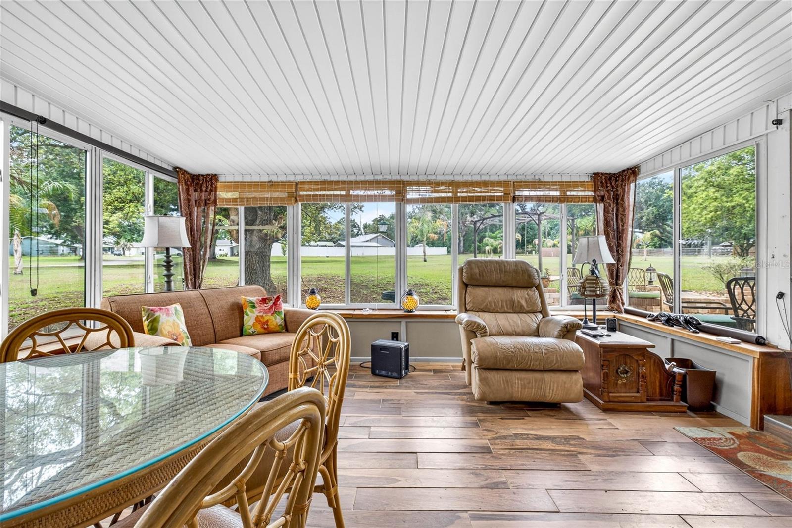 LAKE DOROTHEA GROVE - Residential
