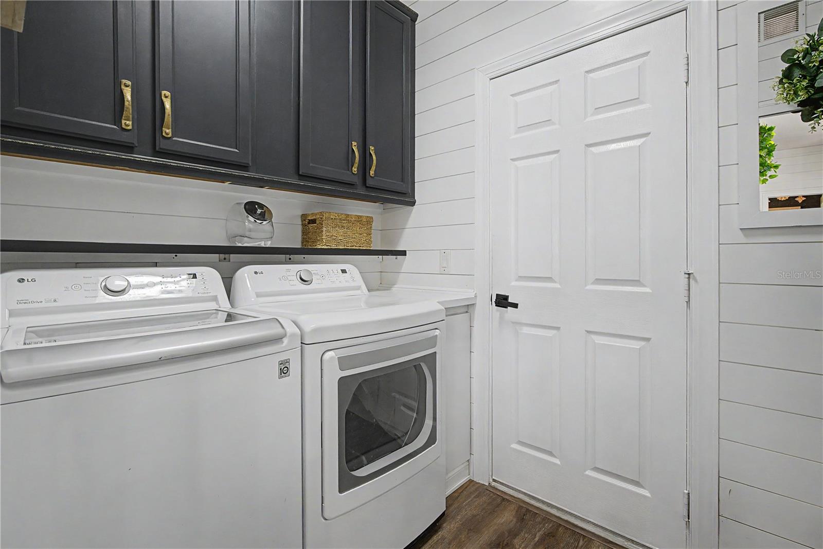 VILLAGES AT PINETREE PONDEROSA ENCLAVE - Residential