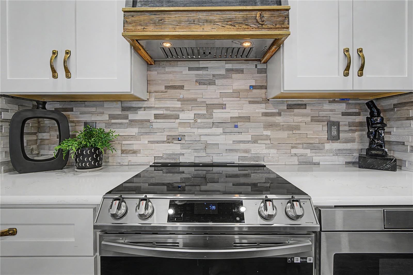 VILLAGES AT PINETREE PONDEROSA ENCLAVE - Residential