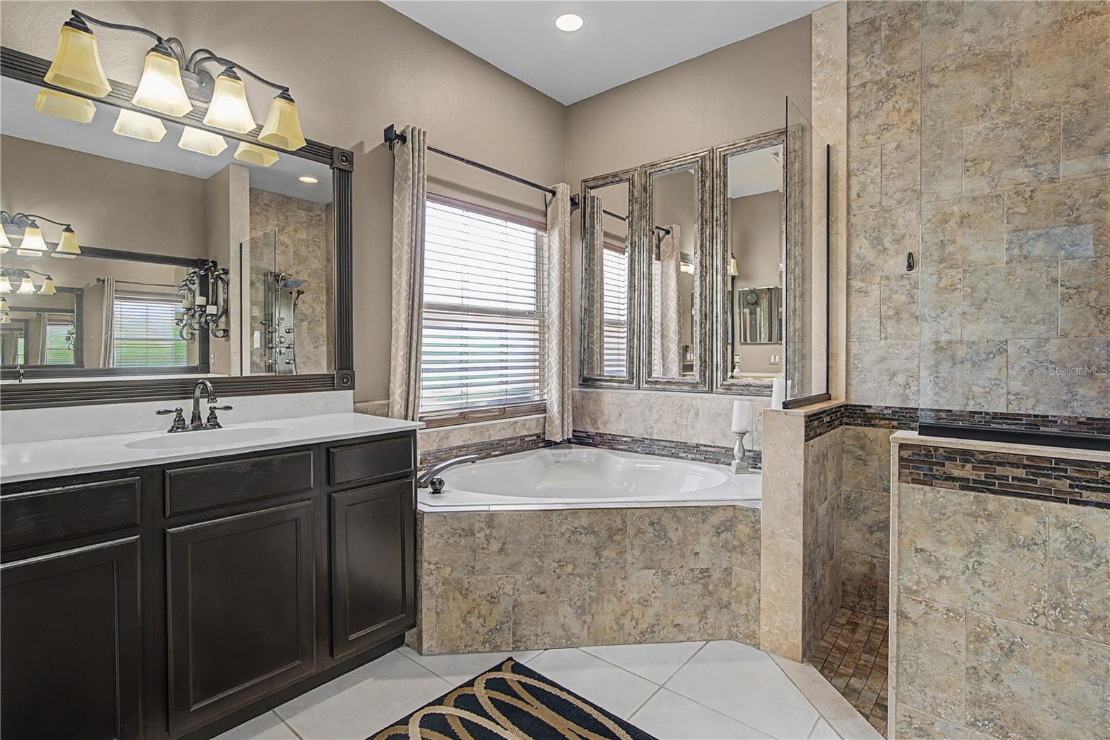 VILLAGES AT PINETREE PONDEROSA ENCLAVE - Residential