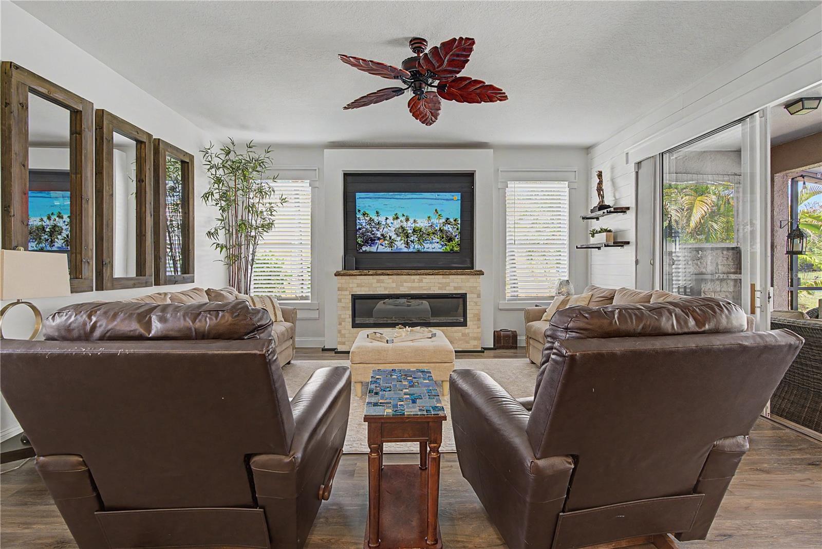 VILLAGES AT PINETREE PONDEROSA ENCLAVE - Residential