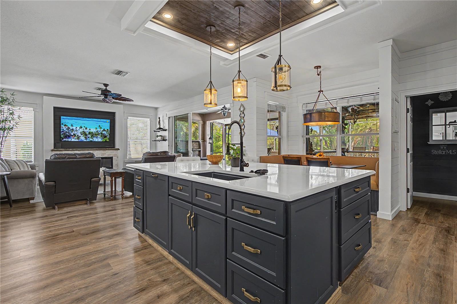 VILLAGES AT PINETREE PONDEROSA ENCLAVE - Residential