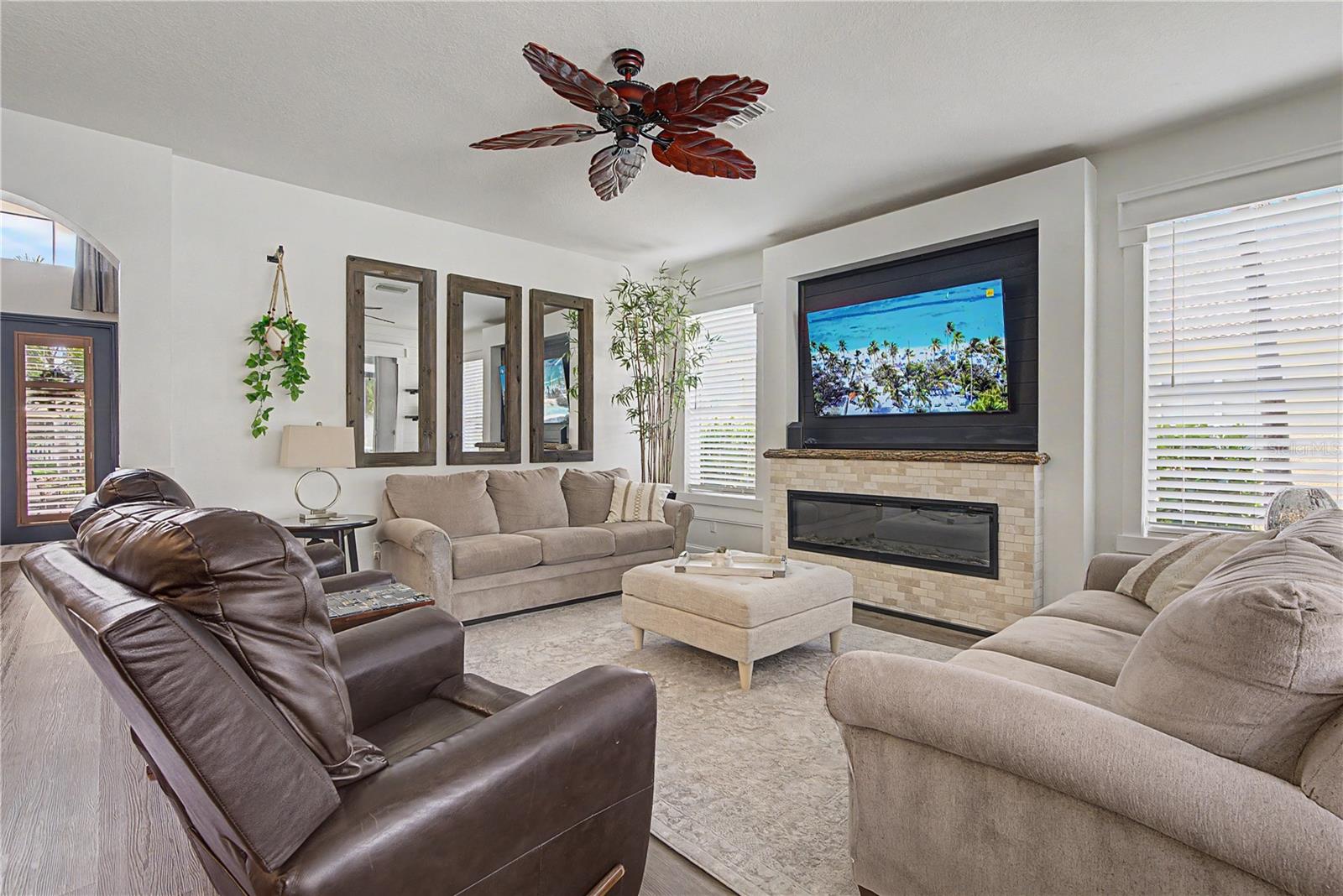 VILLAGES AT PINETREE PONDEROSA ENCLAVE - Residential