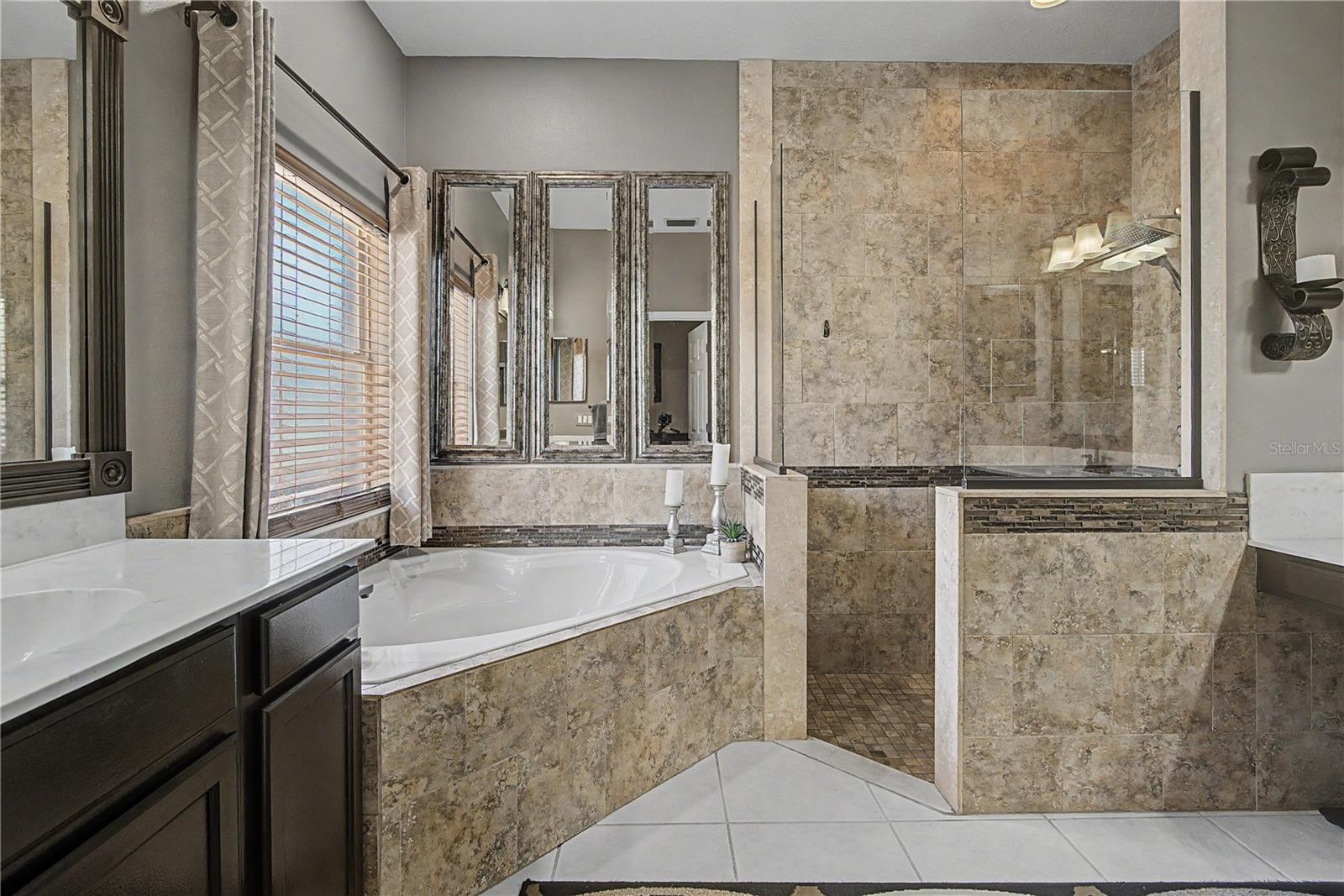 VILLAGES AT PINETREE PONDEROSA ENCLAVE - Residential