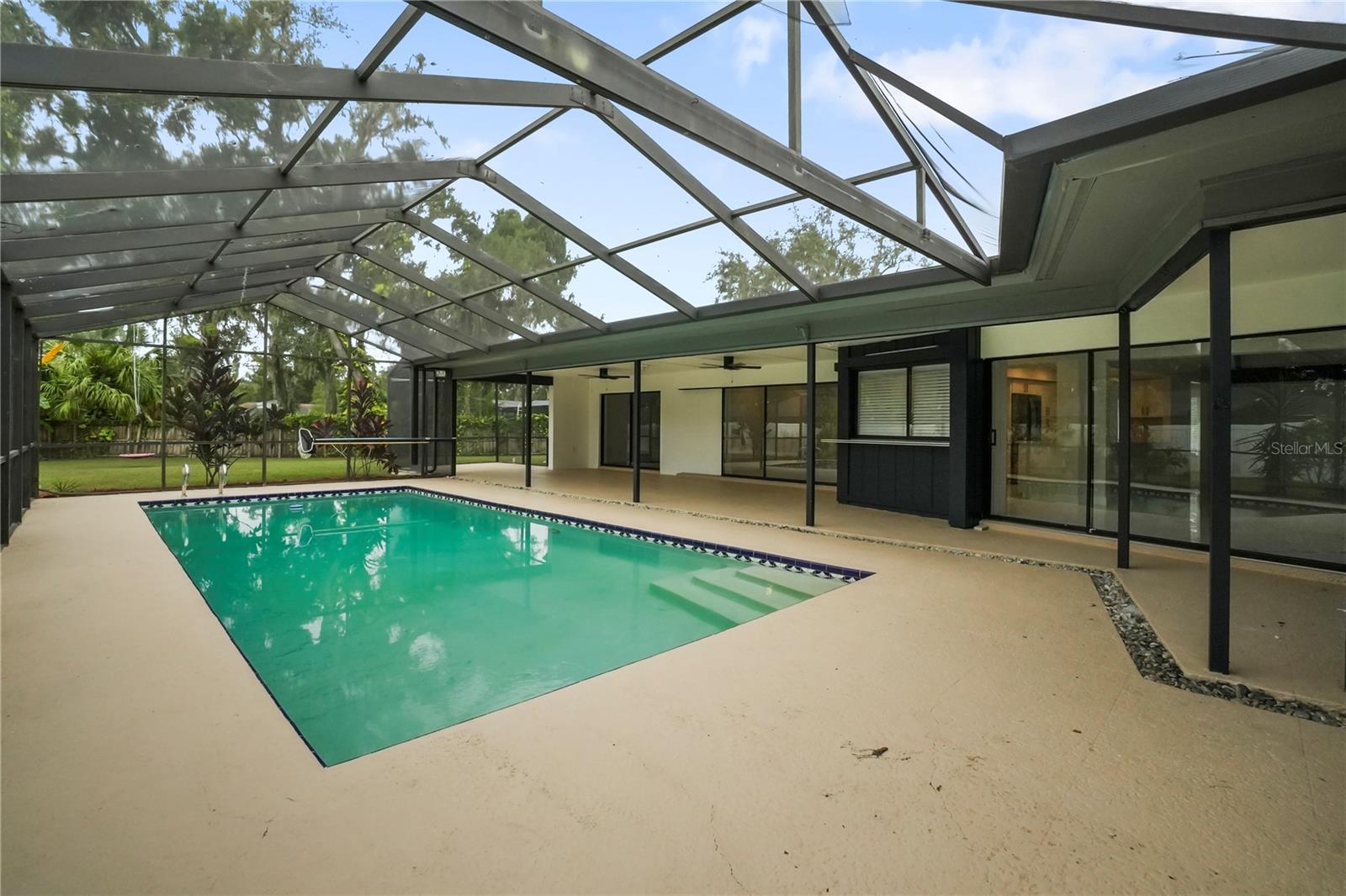 BUCKHORN SPGS MANOR - Residential