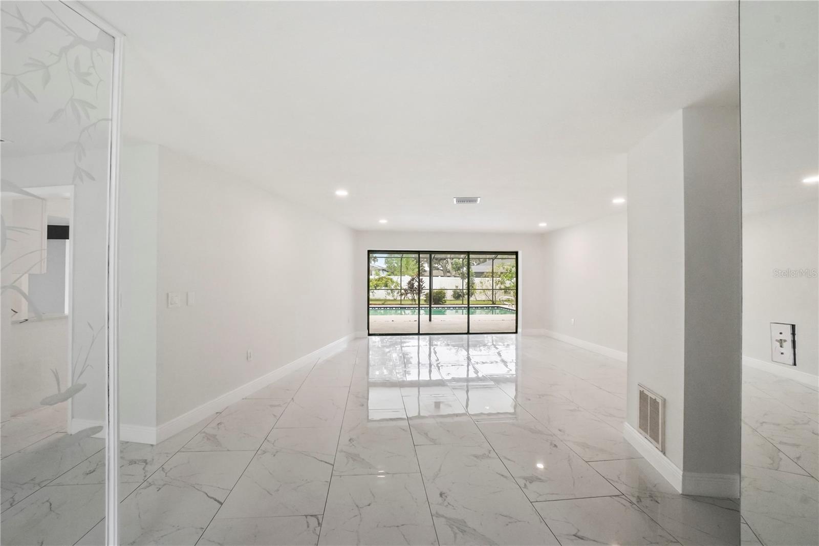 BUCKHORN SPGS MANOR - Residential