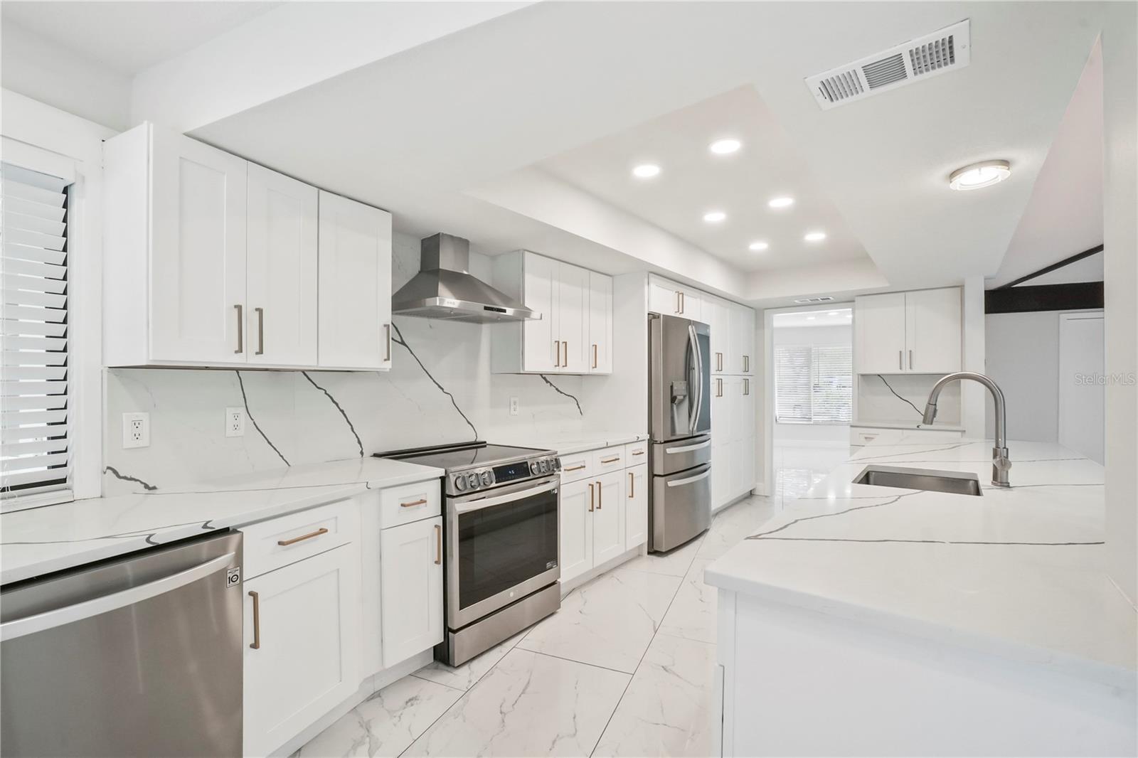 BUCKHORN SPGS MANOR - Residential