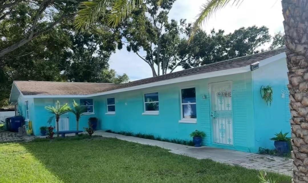 LAKE PALMS SEC 3 - Residential Lease