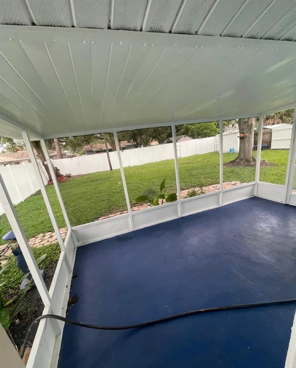 LAKE PALMS SEC 3 - Residential Lease