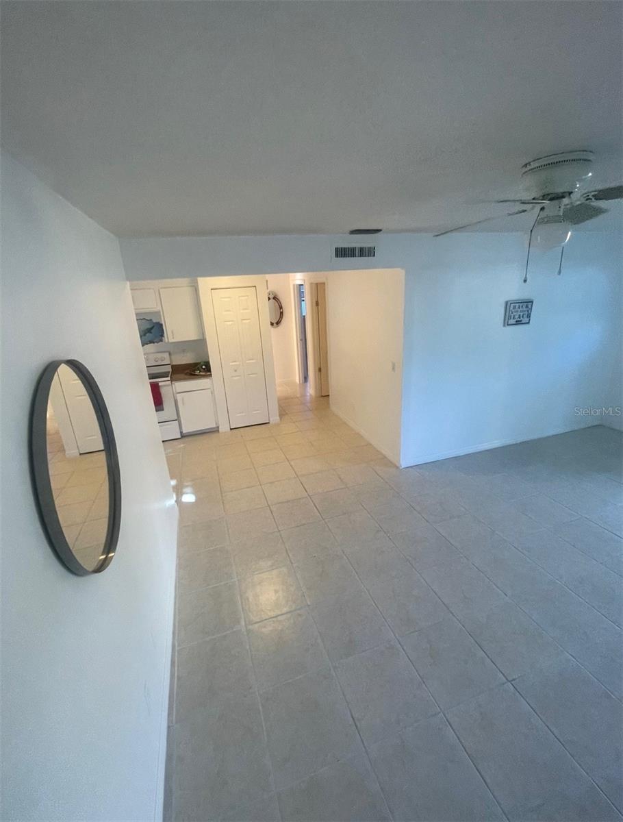 LAKE PALMS SEC 3 - Residential Lease