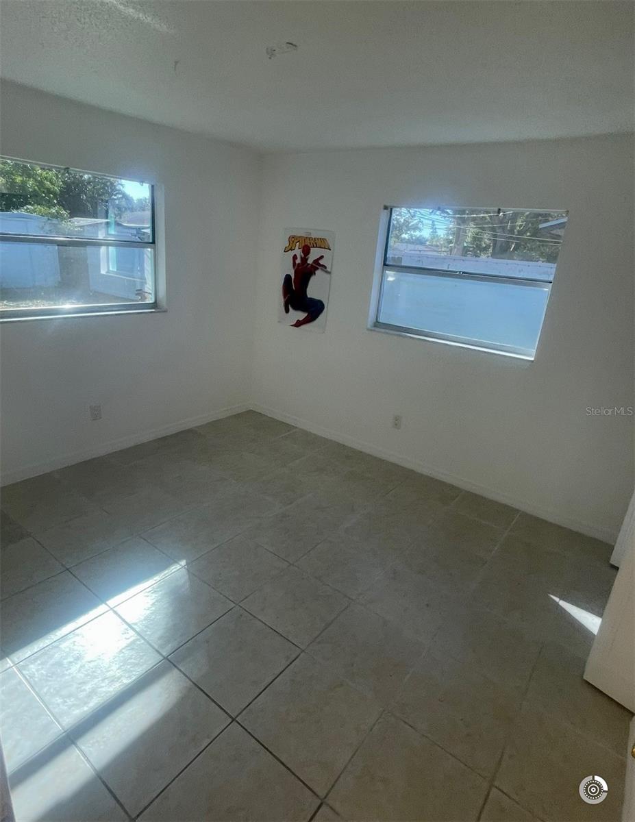 LAKE PALMS SEC 3 - Residential Lease