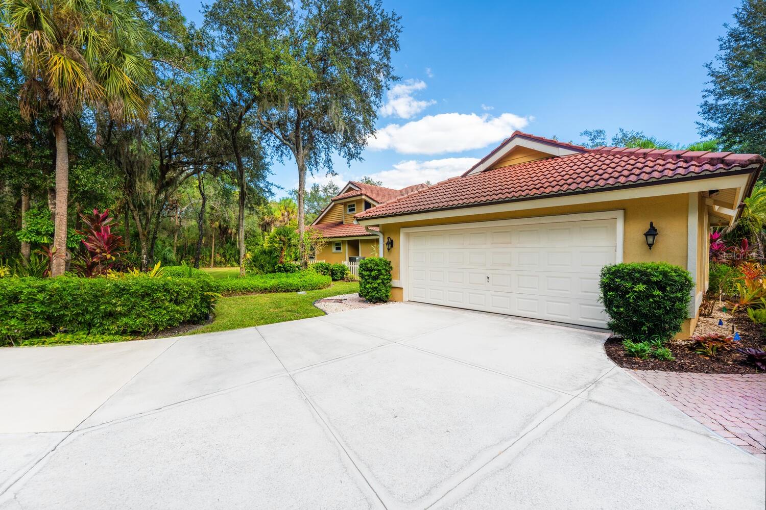 THE MEADOWS - Residential