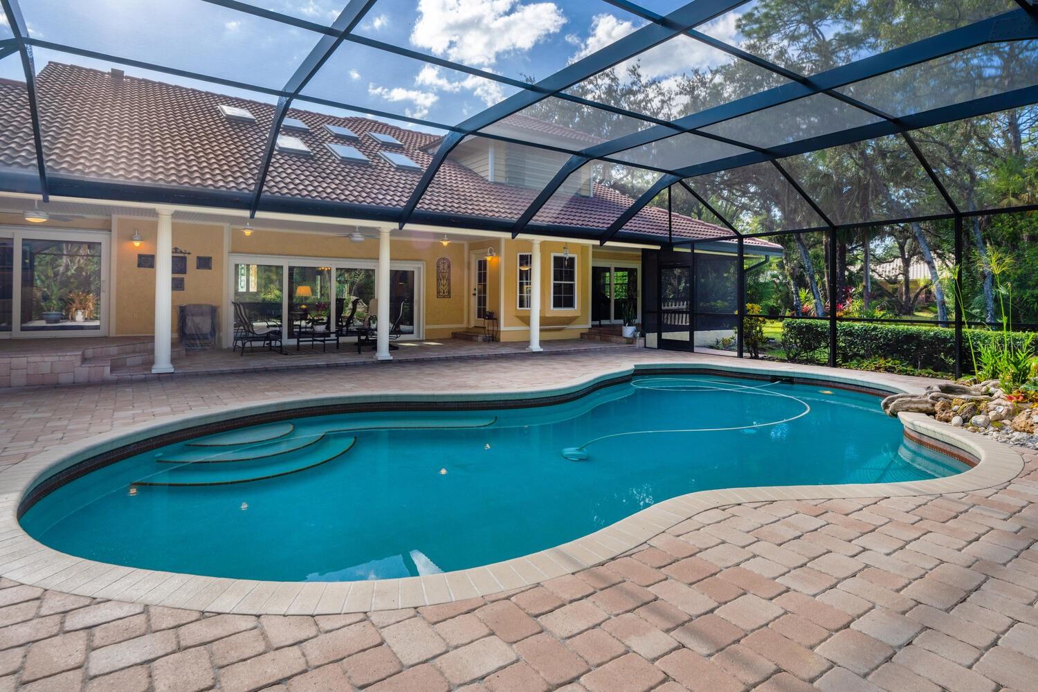 THE MEADOWS - Residential