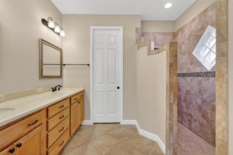Tiny photo for 8852 Bridgeport Bay Circle, Mount Dora, FL 32757 (MLS # G5102771)
