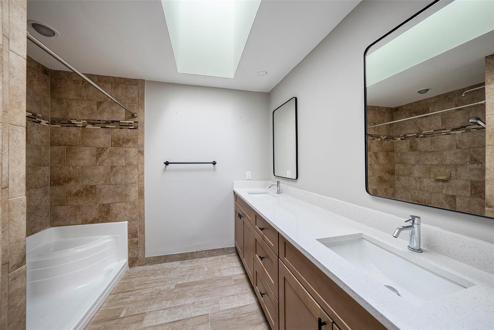 JASMINE POND - Residential