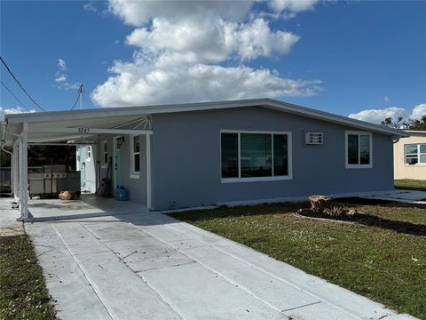 A home in PORT CHARLOTTE