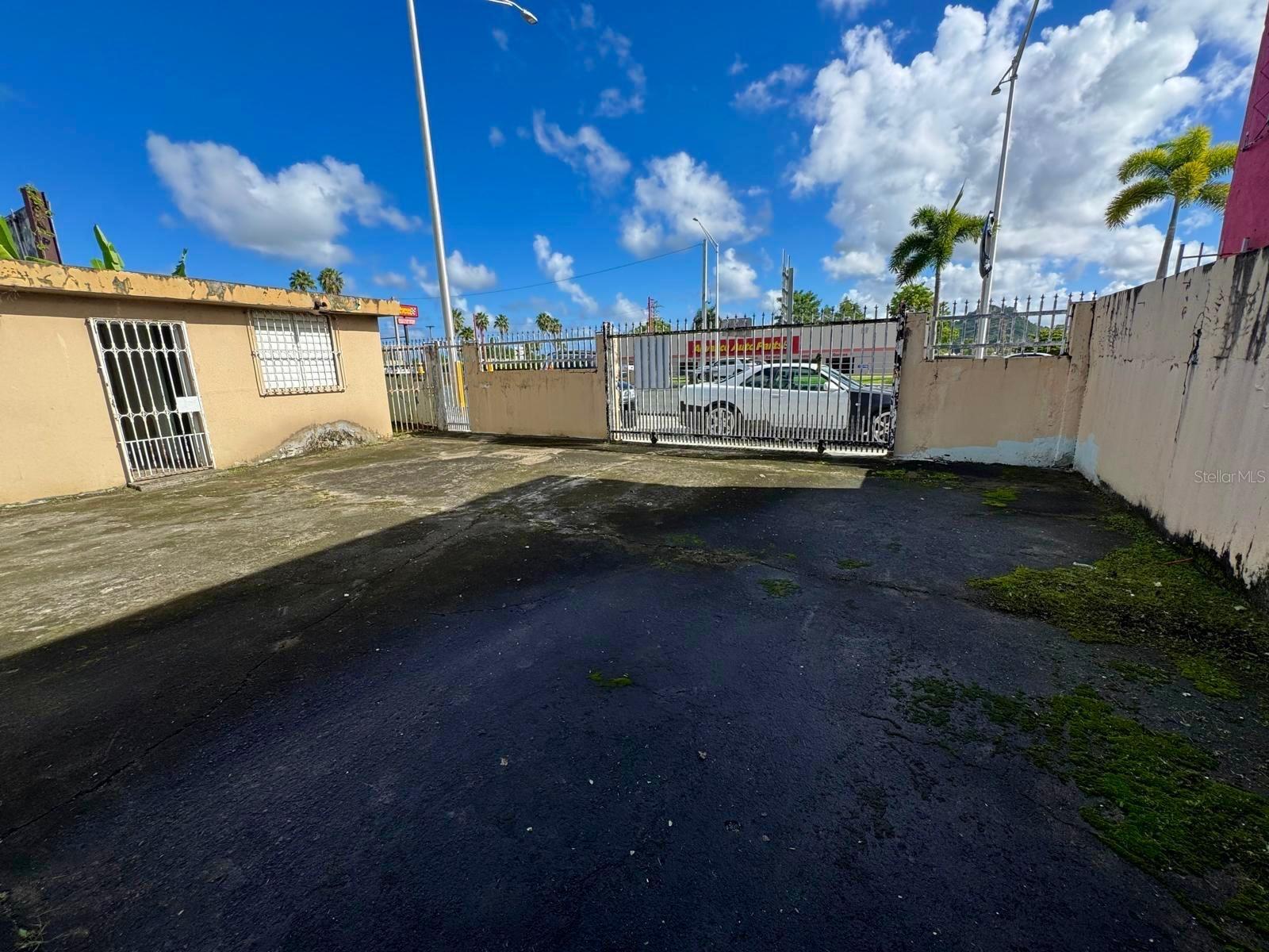 SIERRA BAYAMON - Residential