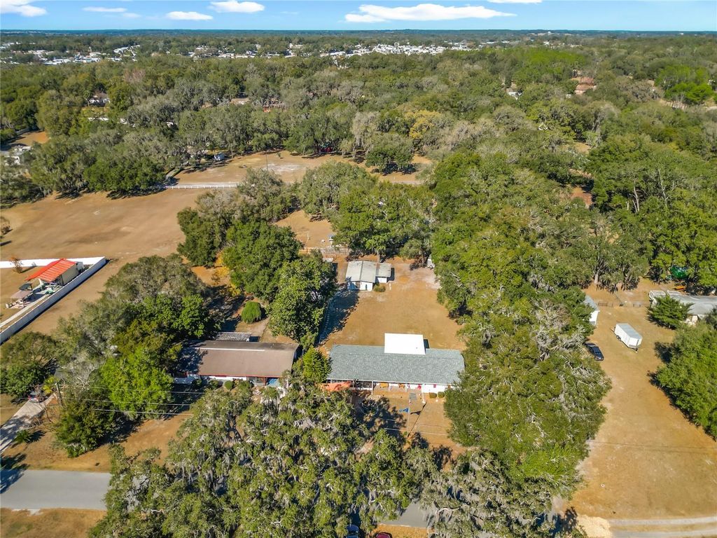 Photo of 143 E Lemon Street, Lady Lake, FL 32159 (MLS # L4959082)