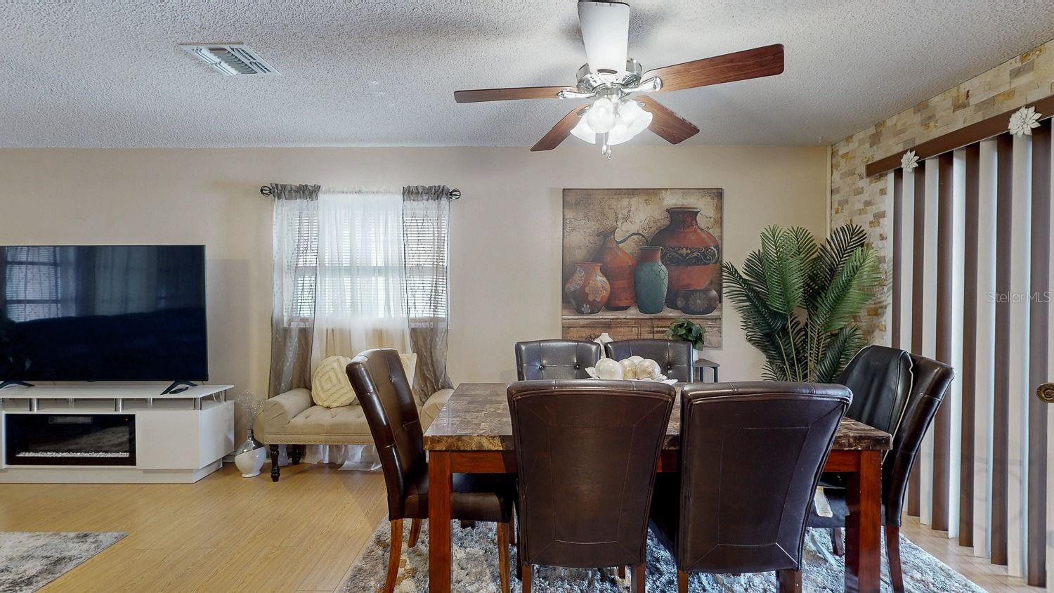 OAK VIEW MANOR - Residential