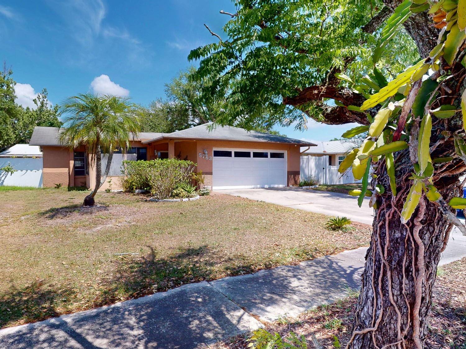 OAK VIEW MANOR - Residential